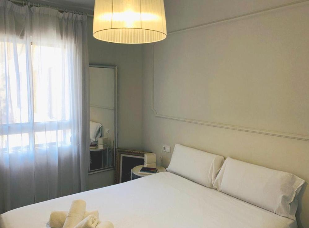 Apartamento A 50 Metros De La Playa Malagueta Con Vistas Al Mar Málaga Exterior foto